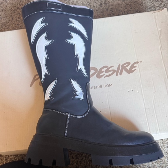 Fly Away Black Pu Round Toe Western Cowboy Knee High Boots - Picture 3 of 6